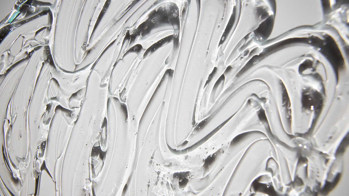 Humectants in Skincare: How Hyaluronic Acid, Glycerin, Panthenol, & More