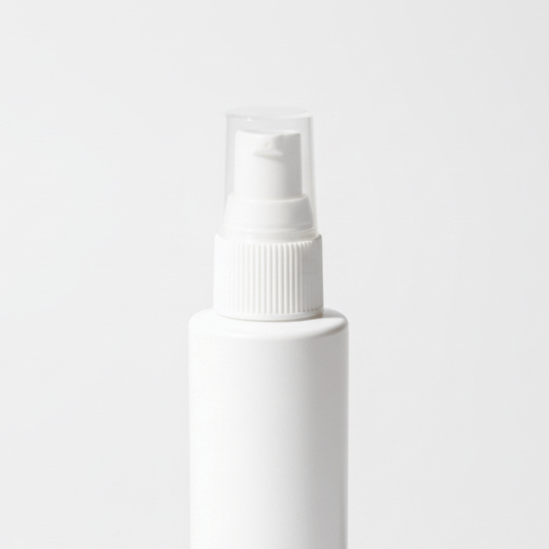 Pravada private Label Ribbed White Treatment Pump - 20-410