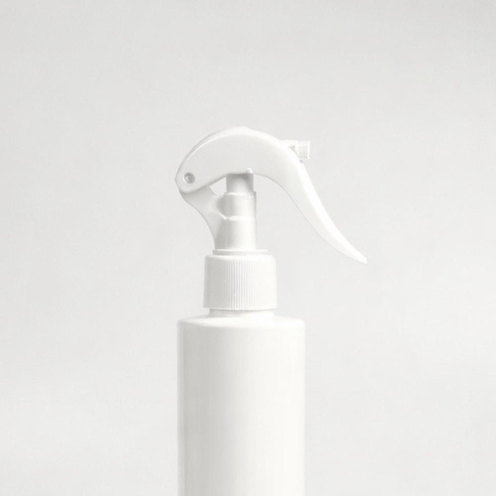 Pravada private Label Smooth White Trigger Sprayer - 24-410
